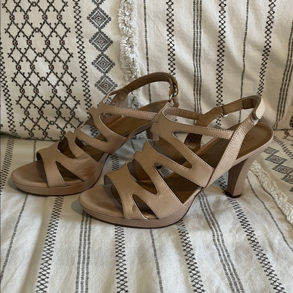 Naturalizer Pressley Beige Leather Platform Dress Sandal- Size 7